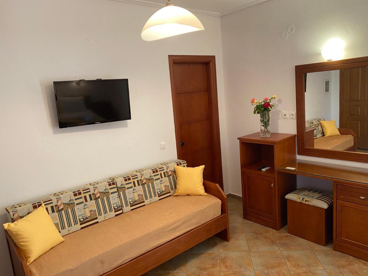 Thalina Hotel Marathokampos Exterior photo