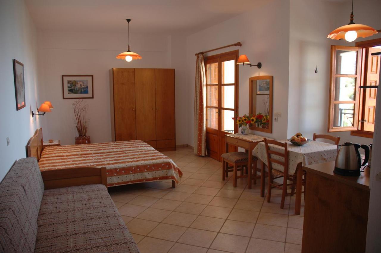 Thalina Hotel Marathokampos Exterior photo
