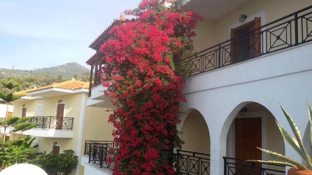 Thalina Hotel Marathokampos Exterior photo